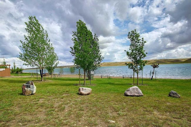 41 White Pelican Way, Home with 3 bedrooms, 2 bathrooms and 2 parking in Lomond AB | Image 27