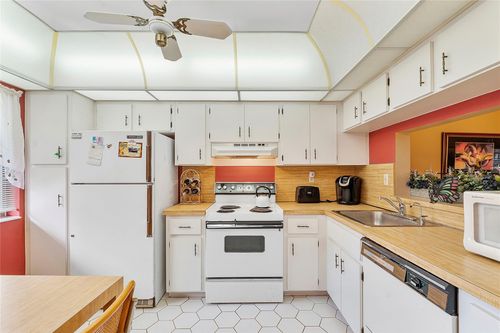 apt-102-3501 Inverrary Dr, Lauderhill, FL, 33319-5945 | Card Image
