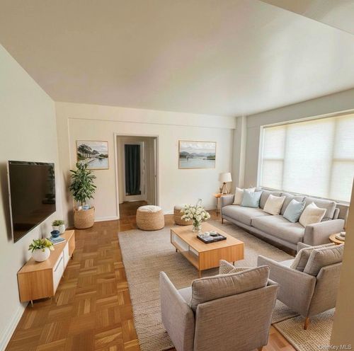 apt-2h-230 Pelham Rd, New Rochelle, NY, 10805-2515 | Card Image