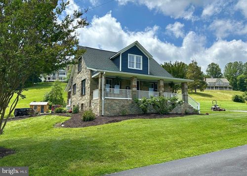 12301 Chapel Rd, Clifton, VA, 20124-1922 | Card Image