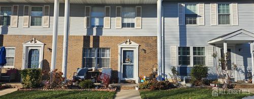 214 Gambocz Ct, MONMOUTH JUNCTION, NJ, 08852-2167 | Card Image