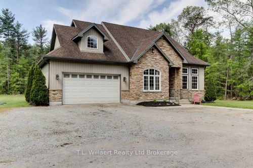 21 Charlton Rd, Simcoe, ON, N3Y4J9 | Card Image