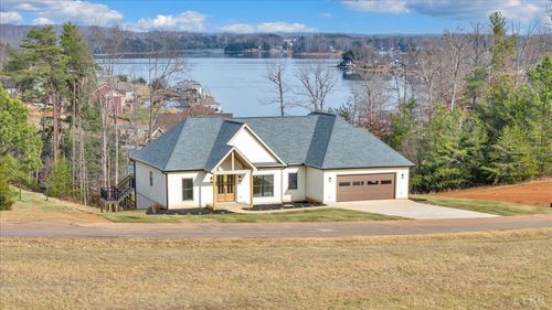 639 Compass Cove Cir, Moneta, VA, 24121-3599 | Card Image