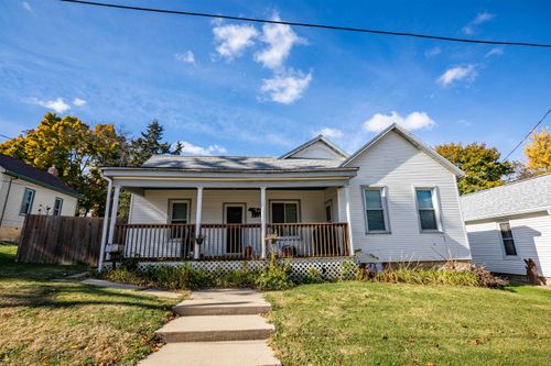 510 S Iowa St, Dodgeville, WI, 53533-1904 | Card Image