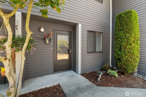 2b-9725 Bristonwood Dr W, University Place, WA, 98467-1219 | Card Image