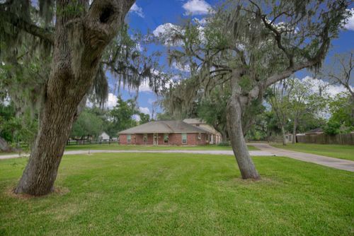 cr400-3836 Brazos River Rd, Freeport, TX, 77541-8234 | Card Image