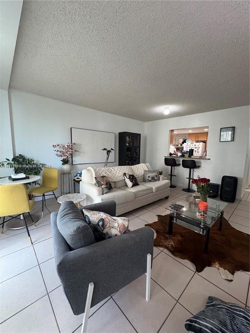 apt-4k-7545 E Treasure Dr, North Bay Village, FL, 33141-4308 | Card Image