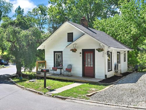 24 Chatham Rd, Asheville, NC, 28804-3417 | Card Image
