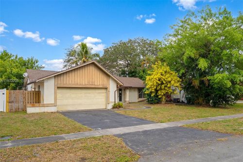 7389 Nw 48th Pl, Lauderhill, FL, 33319-3479 | Card Image