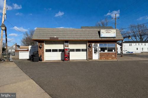 291 Main St, TULLYTOWN, PA, 19007-6113 | Card Image