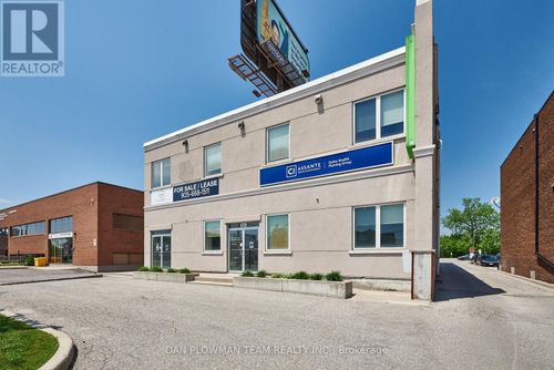 101-360 King Street W, Oshawa (Central), ON, L1J2J9 | Card Image