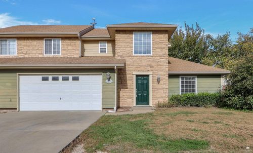654 Seitz Ct, Junction City, KS, 66441-4261 | Card Image