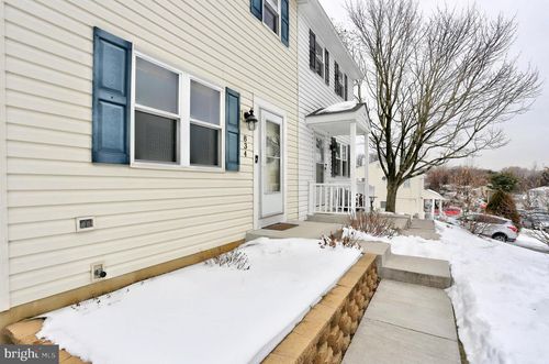 834 Bentwillow Dr, GLEN BURNIE, MD, 21061-2179 | Card Image