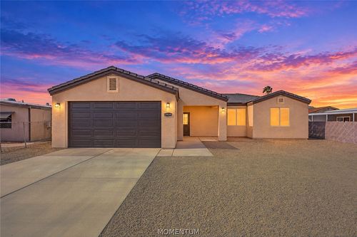 1939 Hualapai Dr, Bullhead City, AZ, 86442-4940 | Card Image