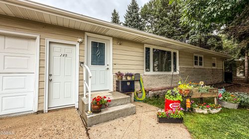 215 8th Street N, New Salem, ND, 58563 | Card Image