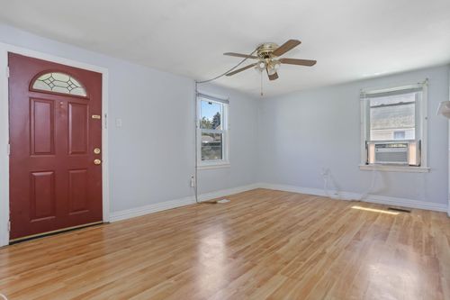 27 N Wayne Ave, West Haverstraw, NY, 10993-1412 | Card Image