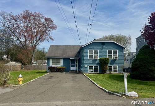 11 Hale St, Westport, CT, 06880-5137 | Card Image