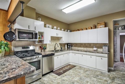 1147 W Frey St, Stephenville, TX, 76401-2921 | Card Image