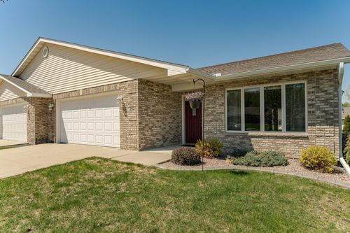 262 Brookmoor Ln Nw, Byron, MN, 55920-1576 | Card Image