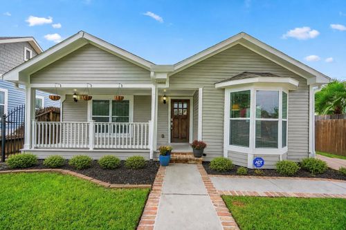 829 E 27th St, Houston, TX, 77009-1013 | Card Image