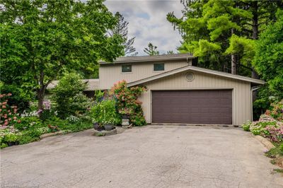 111 Grandview Dr, House other with 4 bedrooms, 3 bathrooms and 8 parking in Conestogo ON | Image 1