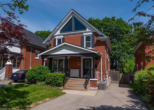 40 Woodland Ave, Kitchener, ON, N2M3G7 | Card Image