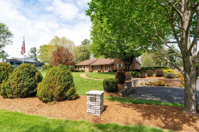 812 Meadowbrook Rd, House other with 4 bedrooms, 4 bathrooms and null parking in WAYNESBORO VA | Image 11