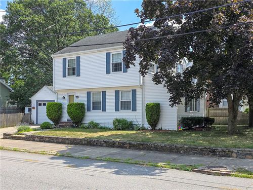 185 Hunts Ave, Pawtucket, RI, 02861-2527 | Card Image