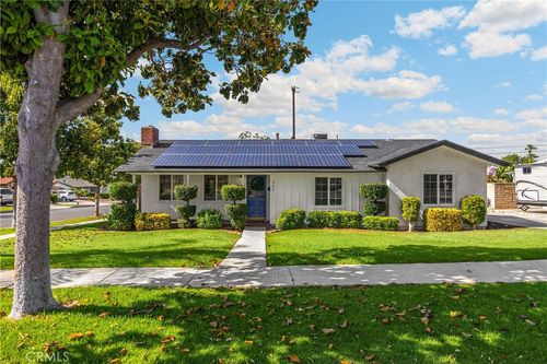 229 W Hacienda Dr, Corona, CA, 92882-5222 | Card Image