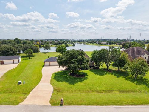 20318 Stone Lake Cir, Tomball, TX, 77377-5666 | Card Image