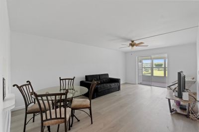 302 - 130 Ne 26th Avenue, Condo with 2 bedrooms, 2 bathrooms and null parking in Boynton Beach FL | Image 1