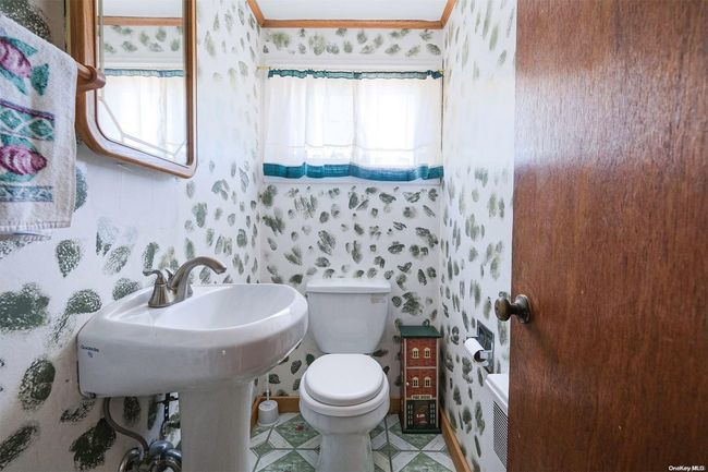 30 Saddle Ln, House other with 3 bedrooms, 2 bathrooms and null parking in Levittown NY | Image 17