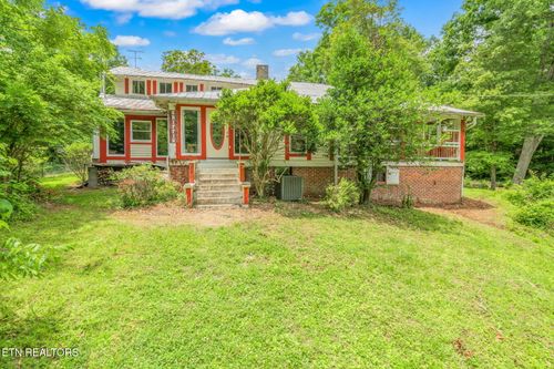 7825 Neubert Springs Rd, Knoxville, TN, 37920-9206 | Card Image