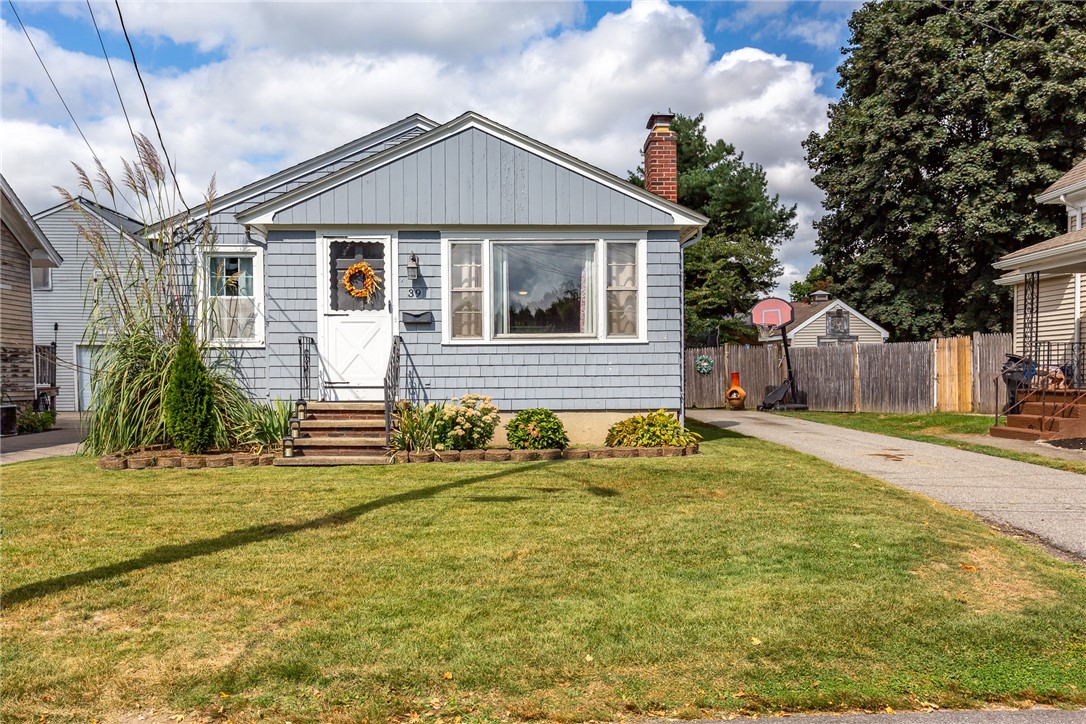 Butler St, Cranston, RI 02920