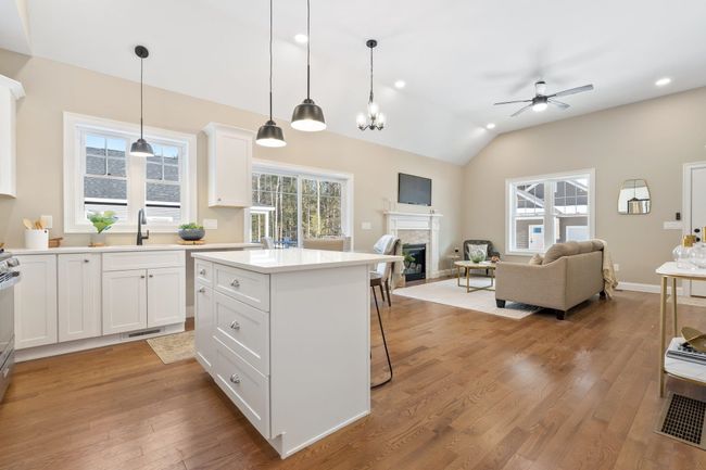 4B Debbie Lane, Condo with 2 bedrooms, 2 bathrooms and null parking in Amherst NH | Image 12