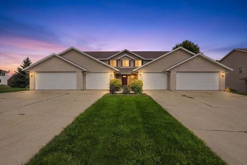 1-567 Kelvington Dr, Sun Prairie, WI, 53590-4502 | Card Image