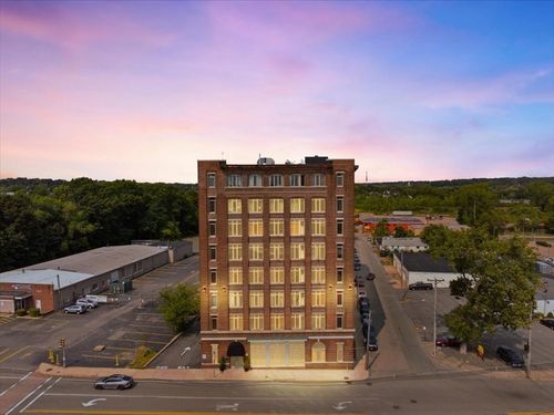 apt-203-146 Court St, Brockton, MA, 02302-4621 | Card Image