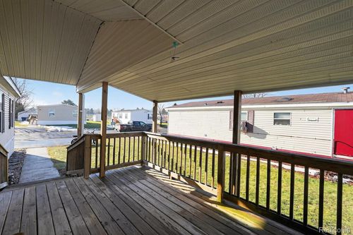 3612 Hawthorne St, Clarkston, MI, 48348-1346 | Card Image