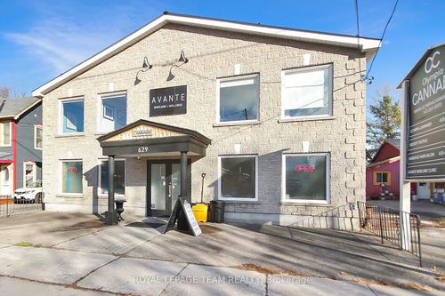 {{alt}} | Card Image