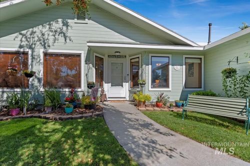 1936 Stonetree Dr, Mountain Home, ID, 83647-1687 | Card Image