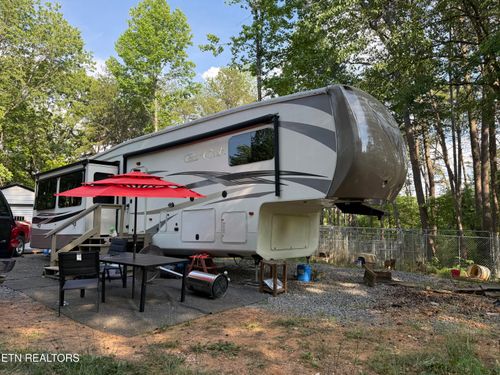 180 Mountain Rd, Tellico Plains, TN, 37385-5779 | Card Image