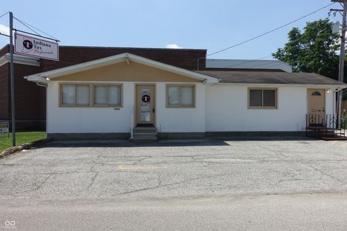 255 Hoosier St, North Vernon, IN, 47265-1104 | Card Image