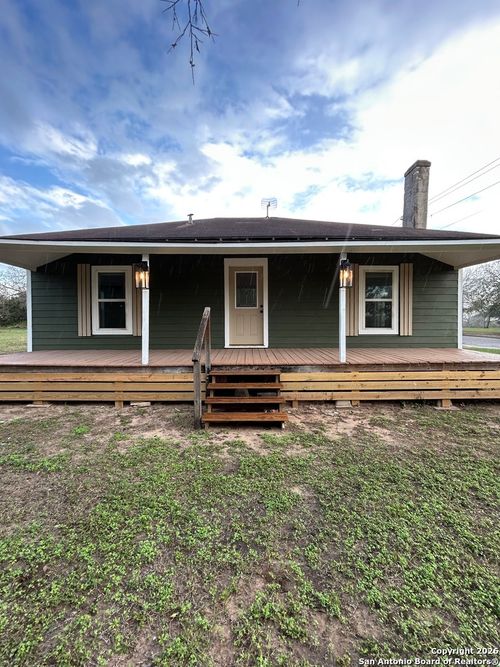 1101 E Crockett St, Beeville, TX, 78102-5205 | Card Image