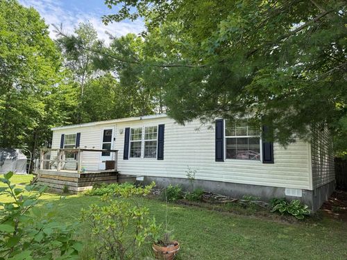 9 Mallard Dr, Plattsburgh, NY, 12901-6658 | Card Image