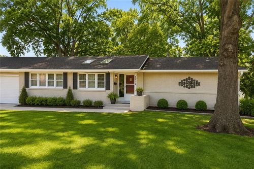 5912 Longview Rd, Kansas City, MO, 64134-3174 | Card Image