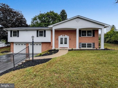 22 Sheffield Dr, CHAMBERSBURG, PA, 17201-8731 | Card Image