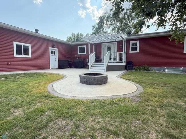 Backyard Patio and Firepit | Image 4