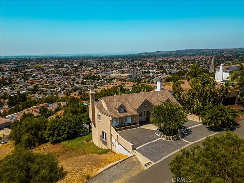 12272 Media Panorama, North Tustin, CA, 92705-1331 | Card Image