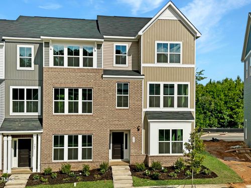 101-311 Chesapeake Commons St, Garner, NC, 27529-5356 | Card Image