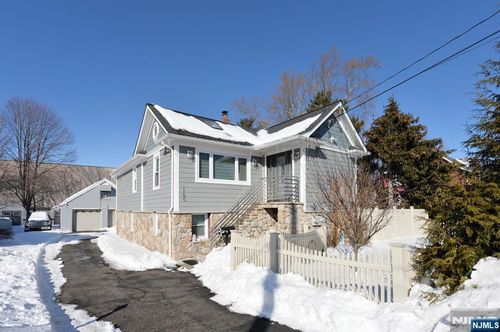 105 Franklin St, Little Ferry, NJ, 07643-1204 | Card Image